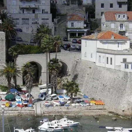 Guest house Adriatica - 4 Bedroom Vacation House *