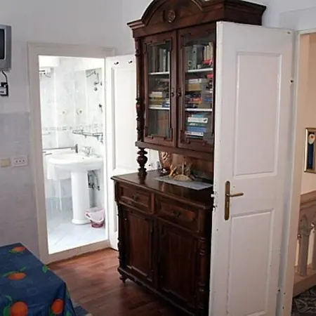 Adriatica - 4 Bedroom Vacation House Guest house